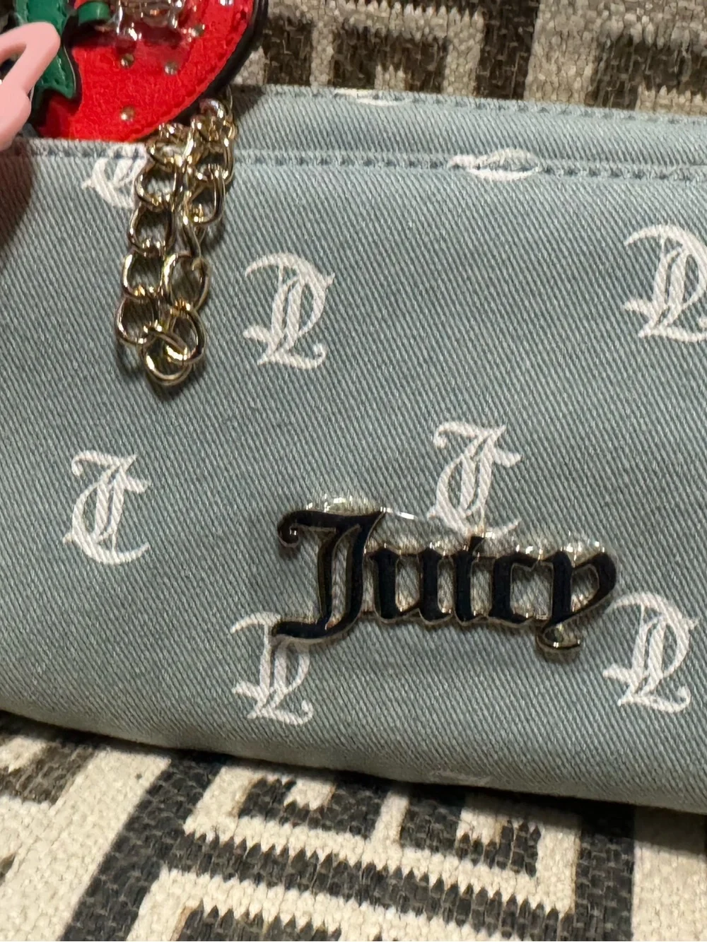 Juicy Couture compact juicy